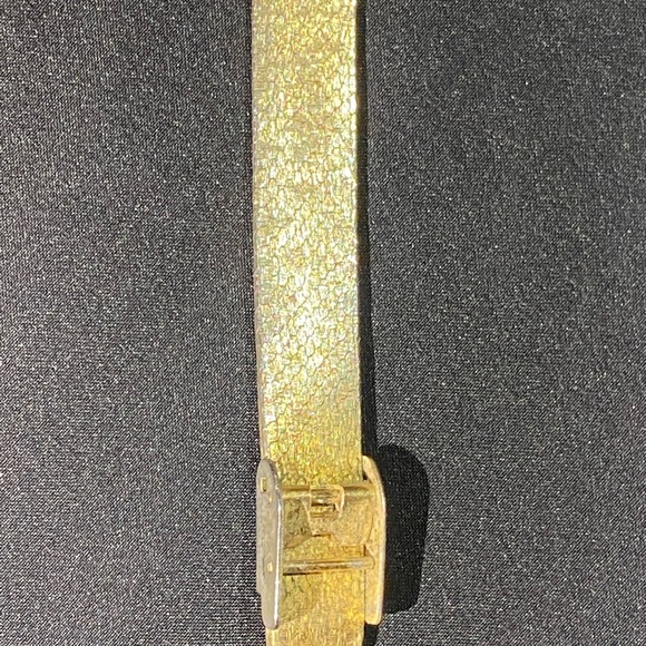 Estate Seiko Women’s Timepiece in 14K Gold with Genuine Diamond Accents - Picture 4 of 11